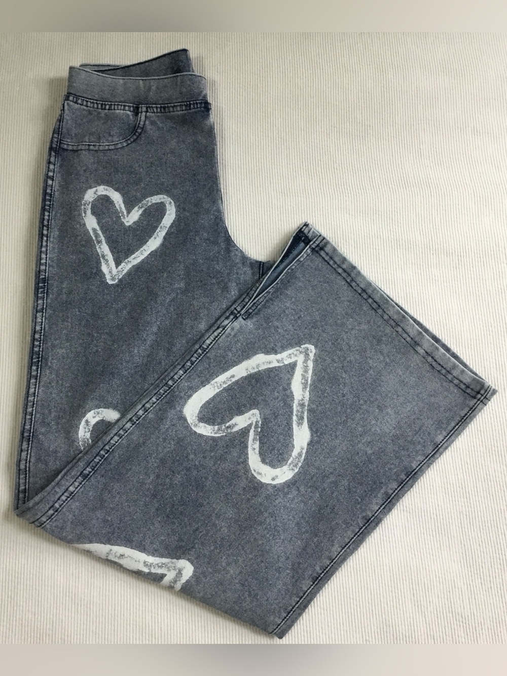 H&M Blue  Acid-Wash Wide-Leg Jeans with White Heart Print - K723